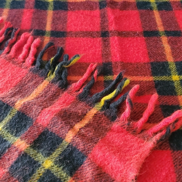 Vintage Tartan Plaid Acrylic Fringed Blanket - Picture 4 of 7